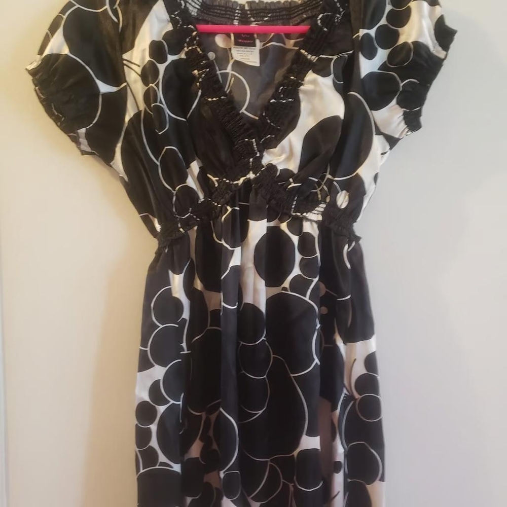 Womens wrapper black white dressy shirt medium